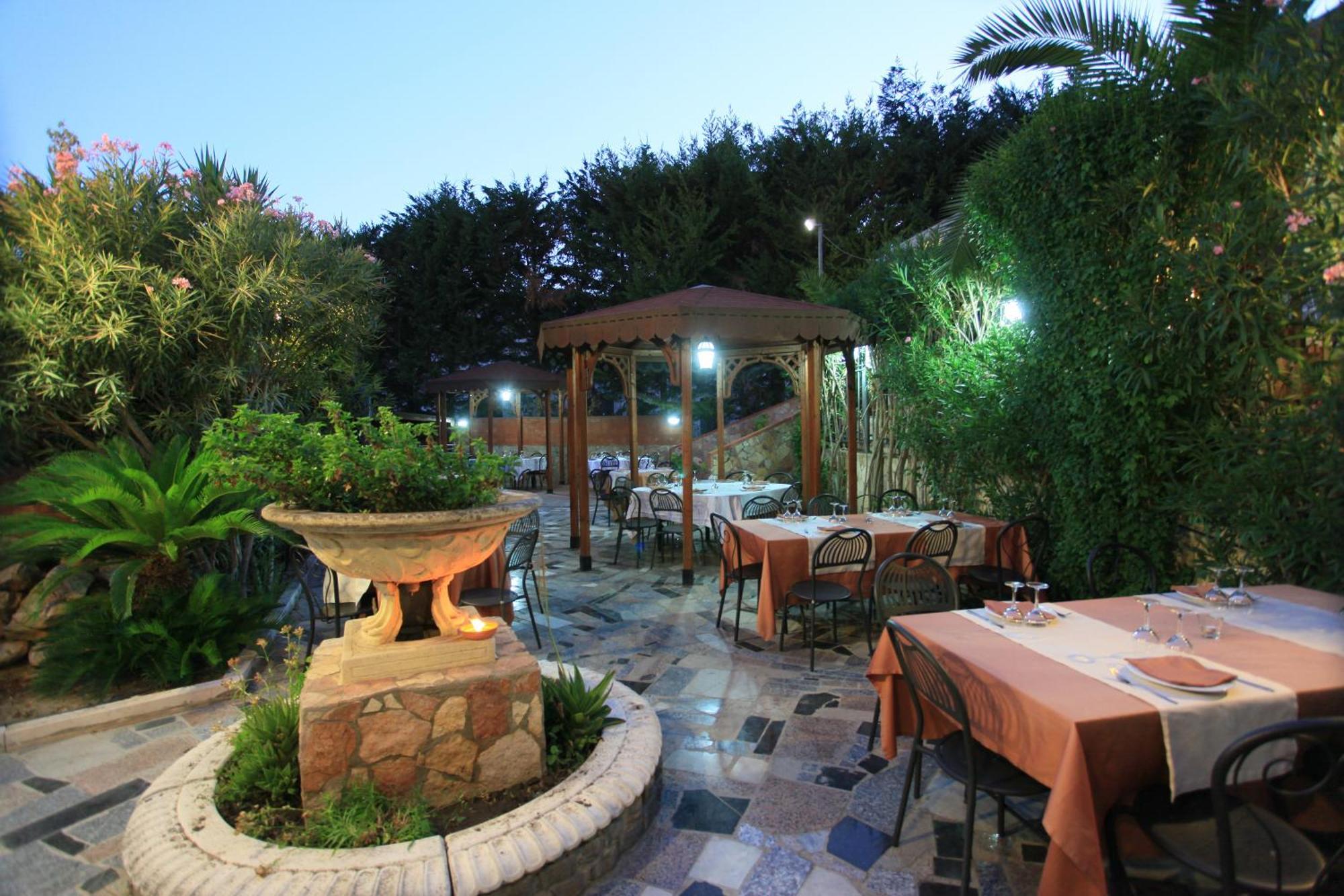 Hotel Balconata 2.0 Banqueting & 4*